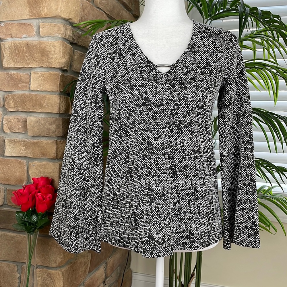MICHAEL KORS ~ Jacquard V-Neck Long-Sleeve Top ~Black/White ~ NWT!